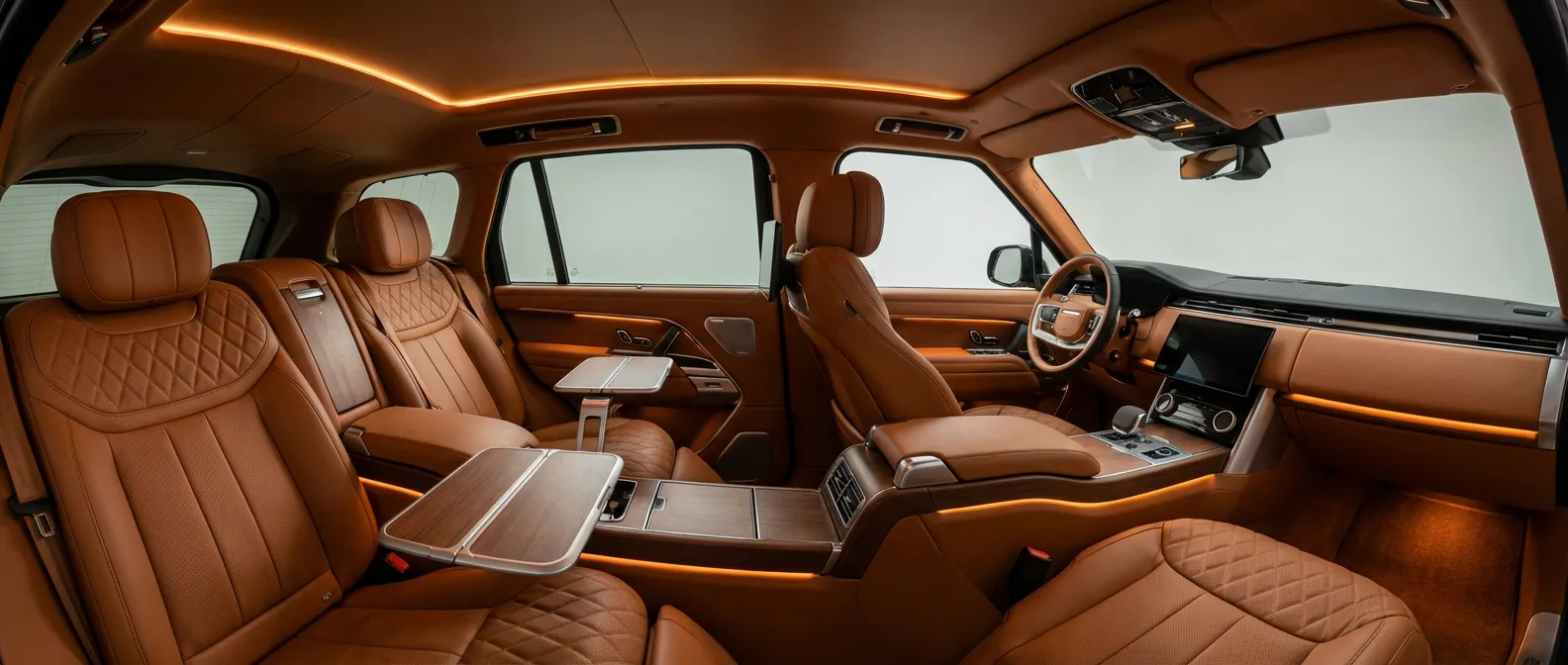 Habitacle luxueux en cuir matelassé et espace intérieur du SUV DS7